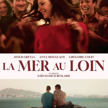 la mer au loin